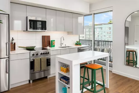 1170 Republican St #514, Seattle, WA 98109