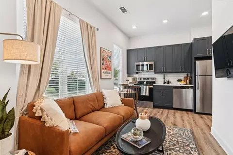 421 W Tremont Ave #527, Charlotte, NC 28203