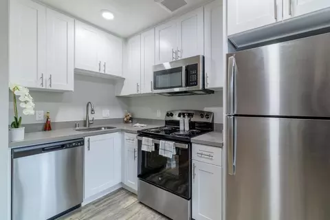 16929 Meekland Ave #216, Hayward, CA 94541