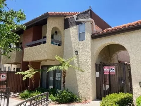 10025 De Soto Ave #201, Los Angeles, CA 91311