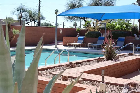 6770 E Carondelet Dr #102, Tucson, AZ 85710