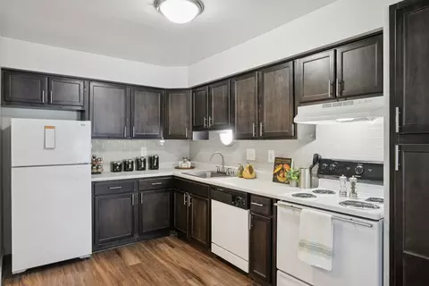 28509 Franklin Rd #150, Southfield, MI 48034