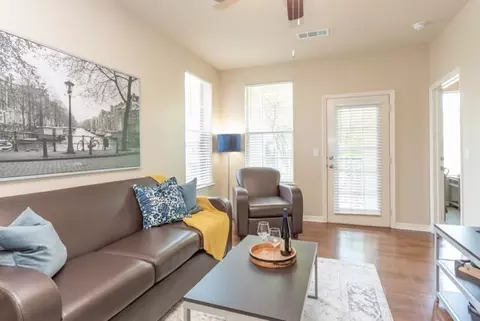 6445 Independence Place Dr #233, Fayetteville, NC 28303