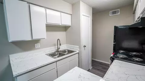 13502 Northborough Dr #916, Houston, TX 77067