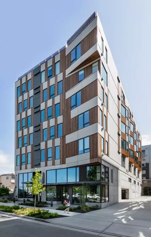 3046 17th Ave W #707, Seattle, WA 98119