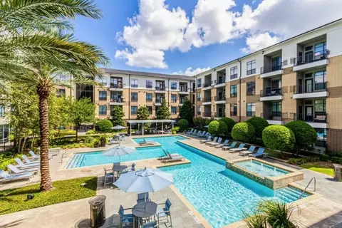 2525 S Voss Rd #346, Houston, TX 77057