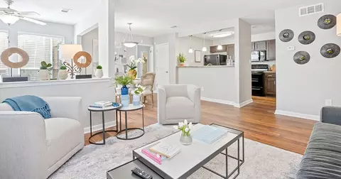88 Barrington Oaks Rdg #0505, Roswell, GA 30075
