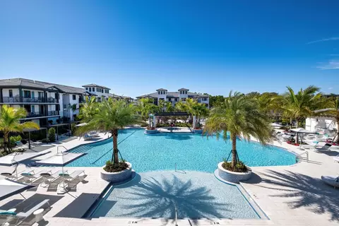 2000 Stirling Rd #107, Hollywood, FL 33020