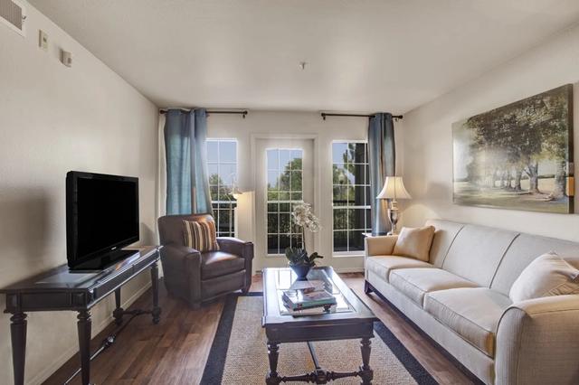 9425 S Riverside Dr #1113, Sandy, UT 84070