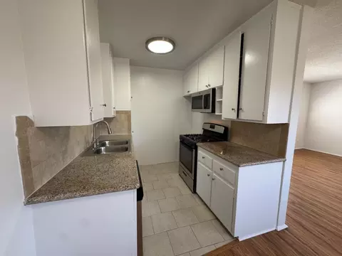 11865 Rochester Ave #06508, Los Angeles, CA 90025
