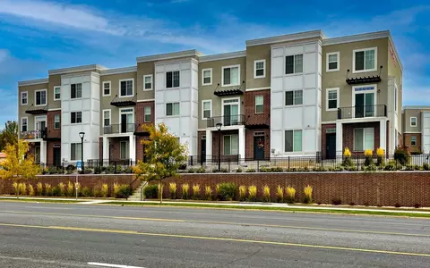 770 N Hwy 89 #15, North Salt Lake, UT 84054