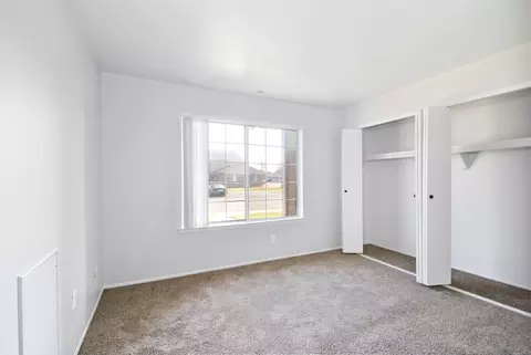 36760 Farmbrook Dr #475, Clinton Township, MI 48035 photo 16
