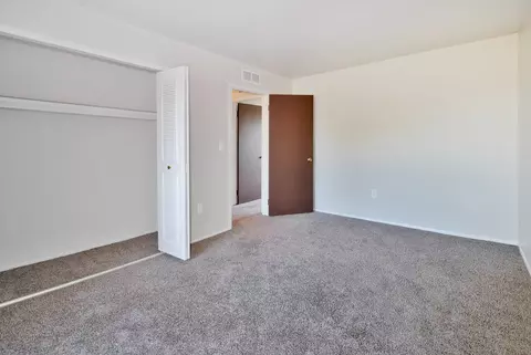 36760 Farmbrook Dr #475, Clinton Township, MI 48035 photo 12