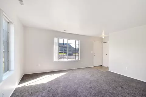 36760 Farmbrook Dr #475, Clinton Township, MI 48035 photo 18