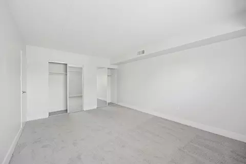 3900 Gateway Dr #B206, Philadelphia, PA 19145