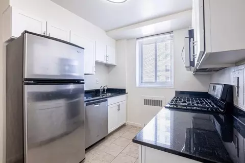 2601 Woodley Pl NW #302, Washington, DC 20008