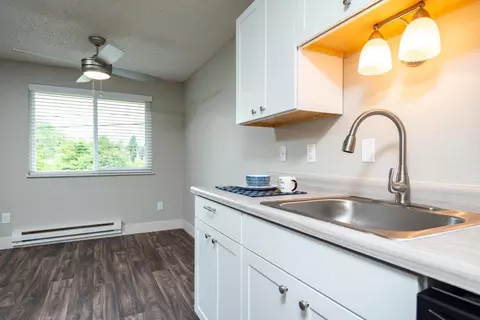4532 SE Roethe Rd #061, Milwaukie, OR 97267