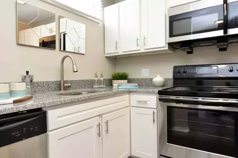 3399 Lake Brook Blvd #3379, Knoxville, TN 37909