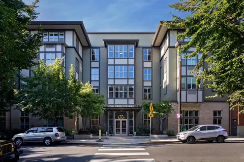 2270 NW Savier St #419, Portland, OR 97210