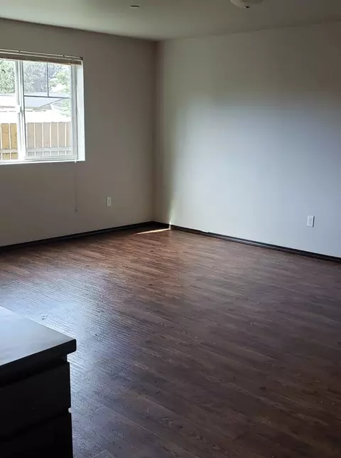 811 Taylor Ln #851-102, Sedro Woolley, WA 98284