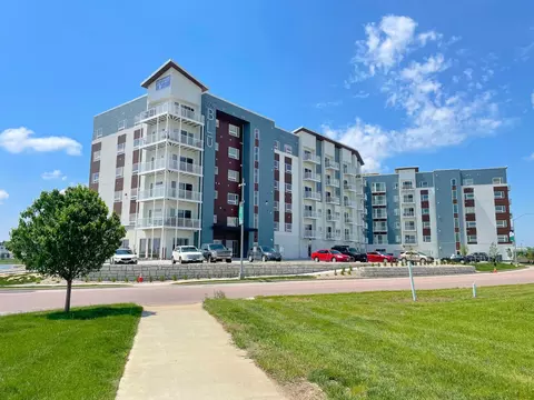 2301 S Lake Lorraine Pl #2301-520, Sioux Falls, SD 57106