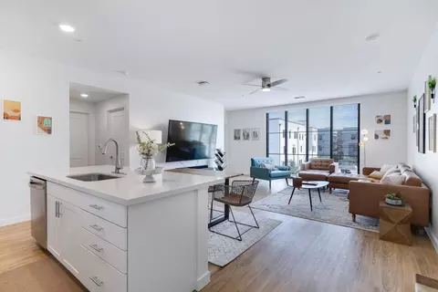 2025 E Apache Blvd #1056, Tempe, AZ 85281