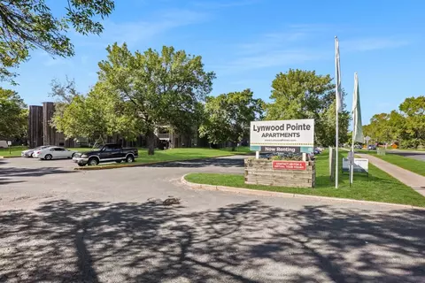 6925 Humboldt Ave N #6915-303, Brooklyn Center, MN 55430