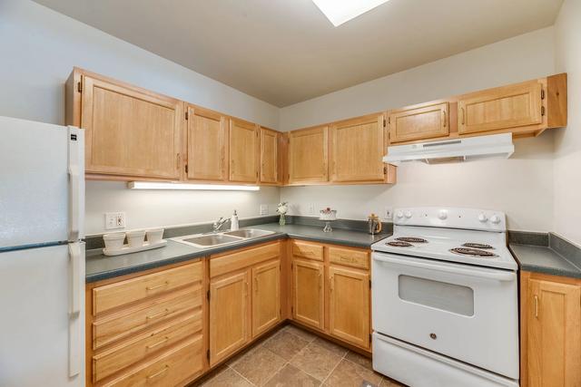 3215 W Mount Hope Ave #1-330, Lansing, MI 48911