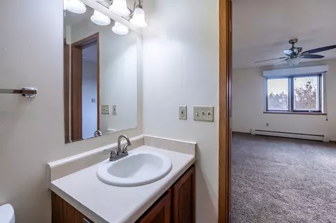 615-619 17th Ave NW #9310, Altoona, IA 50009
