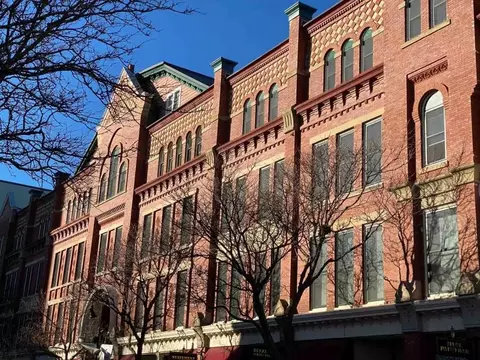 30 Hanover St #203, Manchester, NH 03101