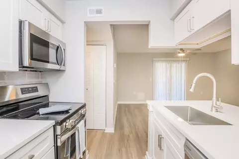 1071 Candlelight Blvd #I125, Brooksville, FL 34601