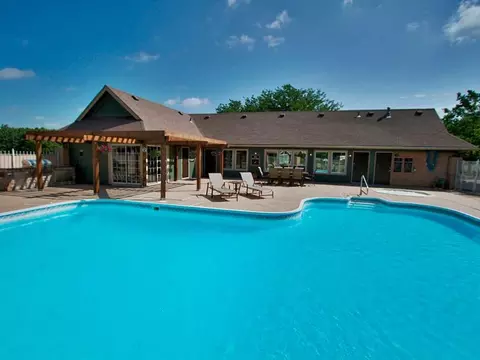 1141 NW Arlington Pl #1100-2, Blue Springs, MO 64015