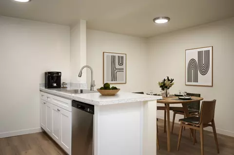 8095 SW Hall Blvd #05, Beaverton, OR 97008