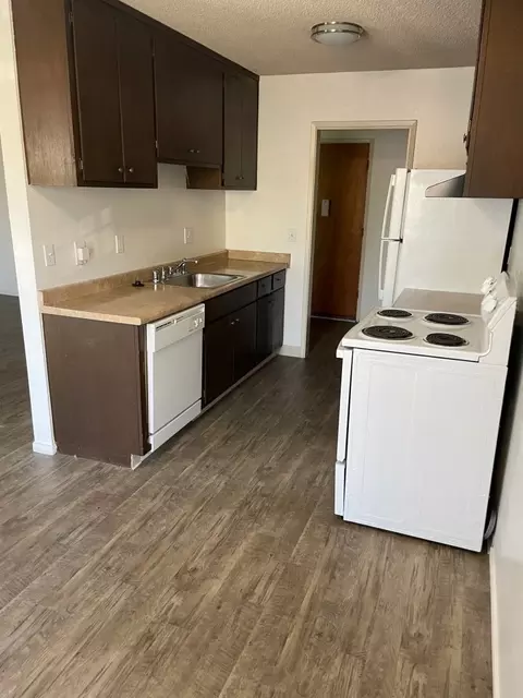 612 Mariposa Ave #202, Oakland, CA 94610