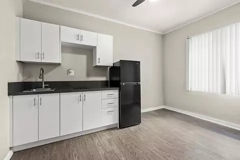 5640 Santa Monica Blvd #0210, Los Angeles, CA 90038