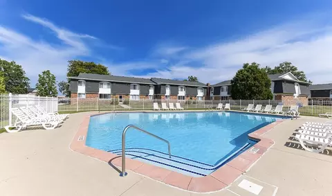 365 Edmund Ave #384-B, Madison Heights, MI 48071