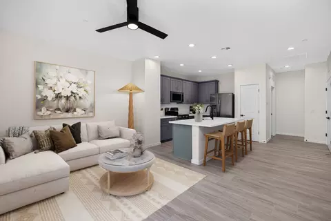 98 W Dobbins Rd #0-34, Phoenix, AZ 85041