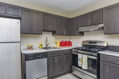 3901 Suitland Rd #1402, Suitland, MD 20746