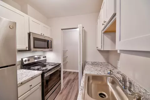 6600 N Sidney Pl #524-107, Glendale, WI 53209
