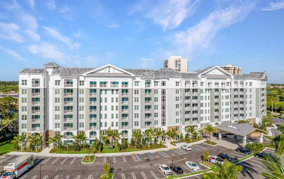  1991 Presidential Way #212, West Palm Beach, FL 33401 photo 2