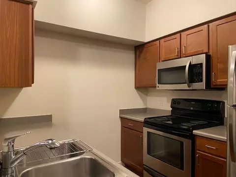 10436 SE Carr Rd #A-201, Renton, WA 98055