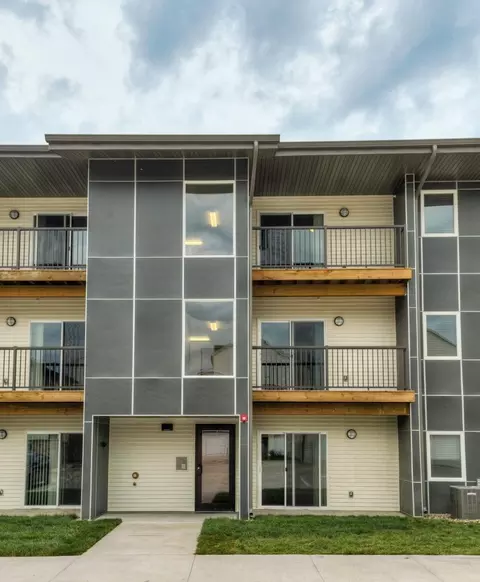 2701 Cedar St #307, Norwalk, IA 50211
