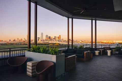 900 E Colorado Blvd #325, Dallas, TX 75203