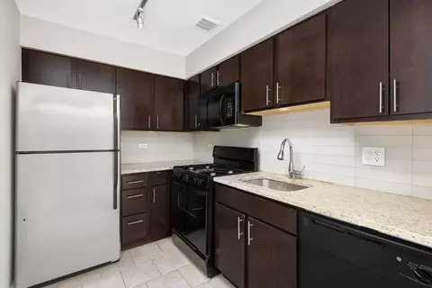 3610 N Pine Grove Ave #0505, Chicago, IL 60613