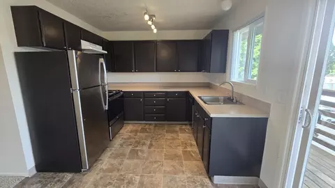 3737 SE 36th Pl #05, Portland, OR 97202