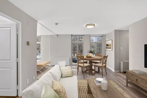 210 E Fairfax St #317, Falls Church, VA 22046