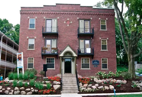 515 S 31st St UNIT 102 A800, Omaha, NE 68105