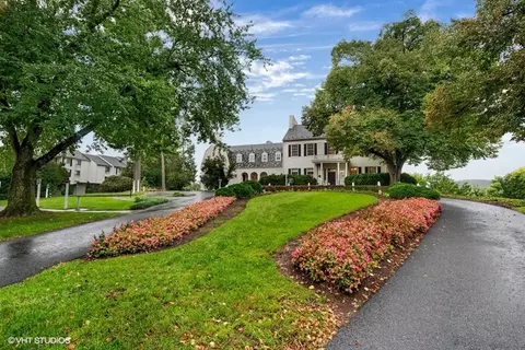 141 Willowdale Dr #129-14, Frederick, MD 21702