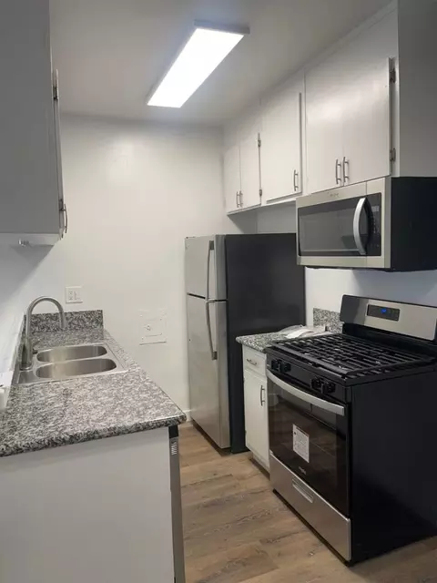 1645 N Winona Blvd #074220, Los Angeles, CA 90027
