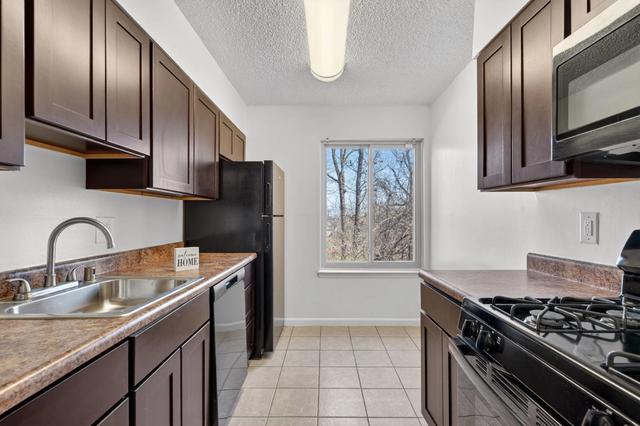 400 Taylor St NE #O43, Washington, DC 20017